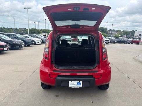 Used 2010 Kia Soul + w/ Audio Pkg FWD image 34