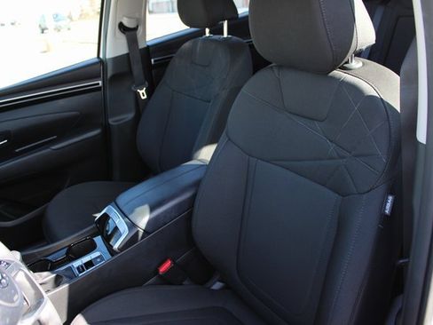 Used 2023 Hyundai Tucson SE image 24