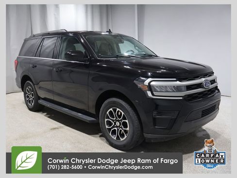 Used 2024 Ford Expedition XLT image 1