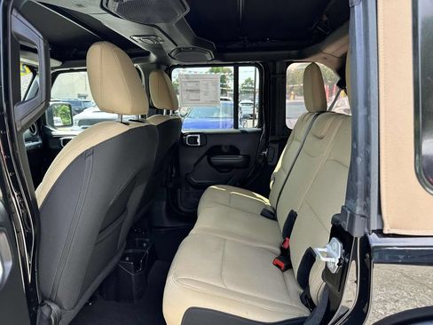 Used 2020 Jeep Wrangler Unlimited Sport S AWD/4WD image 11