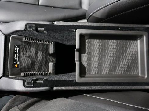 Used 2019 Cadillac XT4 Premium Luxury image 39