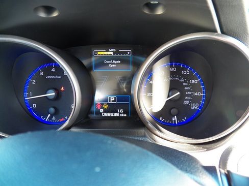 Used 2018 Subaru Outback 3.6R Touring image 19