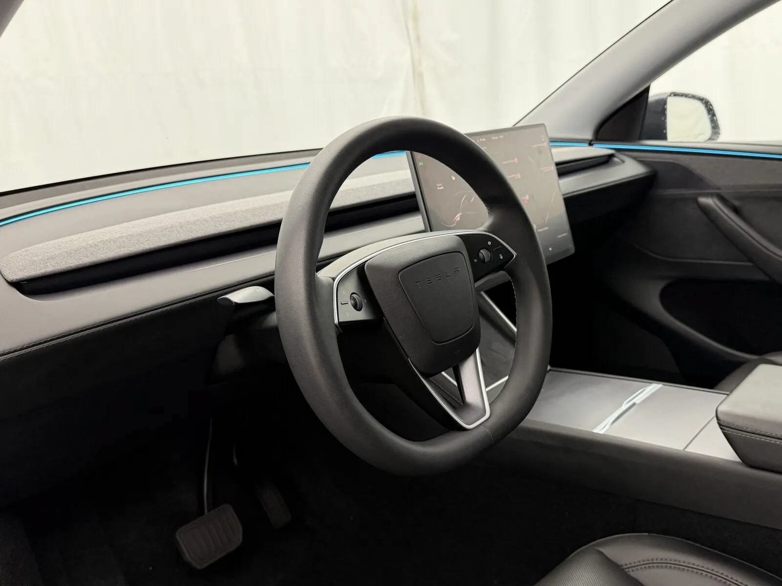 Used 2026 Tesla Model Y Long Range AWD/4WD image 11