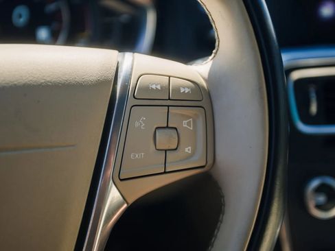 Used 2016 Volvo S60 T5 Premier w/ Convenience Package image 32