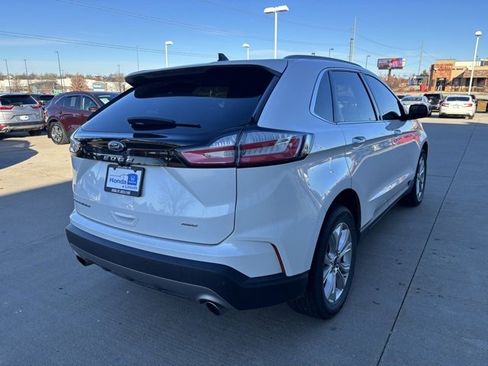 Used 2022 Ford Edge Titanium image 5