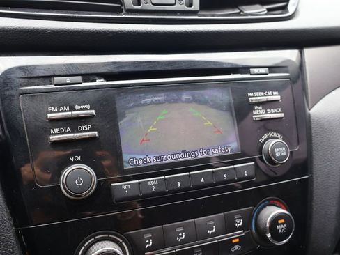 Used 2017 Nissan Rogue Sport S w/ S Appearance Package image 28