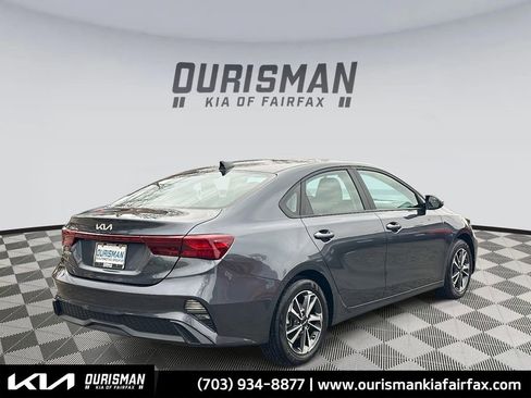 Used 2023 Kia Forte LXS w/ LXS Technology Package image 3
