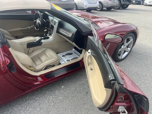 Used 2005 Chevrolet Corvette Convertible w/ Preferred Equipment Group image 9