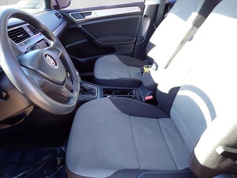 Used 2015 Volkswagen e-Golf Limited Edition image 11