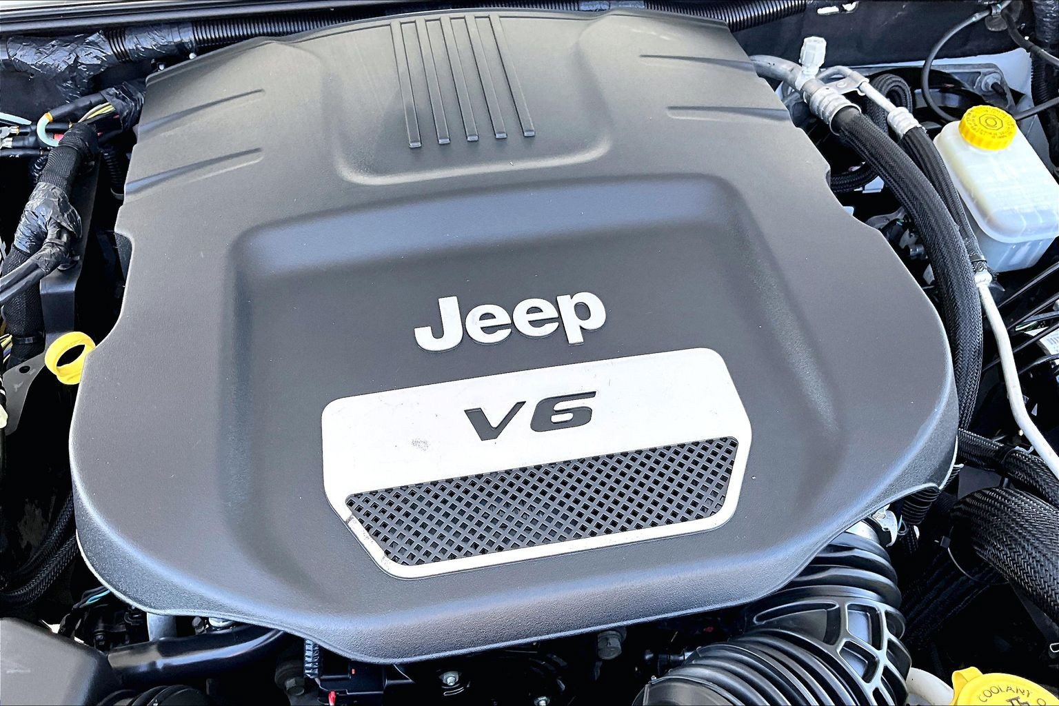 Used 2018 Jeep Wrangler Unlimited Sport S AWD/4WD image 28