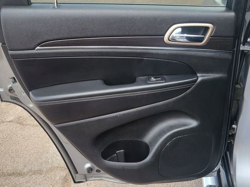 Used 2014 Jeep Grand Cherokee Limited image 23