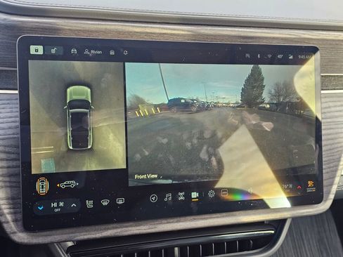 Used 2023 Rivian R1S Launch Edition image 39