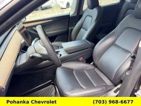 Used 2024 Tesla Model Y Long Range RWD image 17