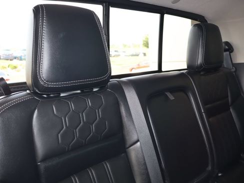 Used 2022 Nissan Frontier SV w/ SV Premium Package AWD/4WD image 40