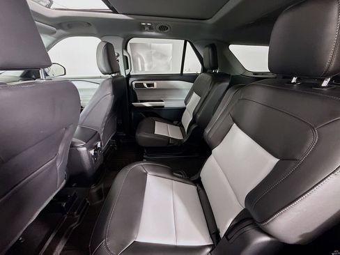 Used 2023 Ford Explorer XLT w/ Equipment Group 202A image 24