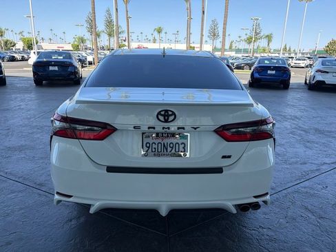 Used 2023 Toyota Camry SE FWD image 4