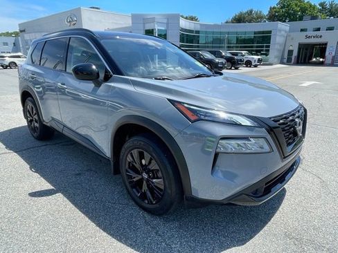 Used 2023 Nissan Rogue SV w/ SV Premium B Package AWD/4WD image 3