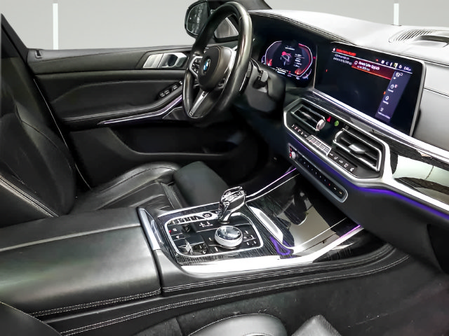 Used 2020 BMW X7 M50i AWD/4WD image 32