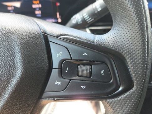 Used 2025 Chevrolet TrailBlazer LT FWD image 16