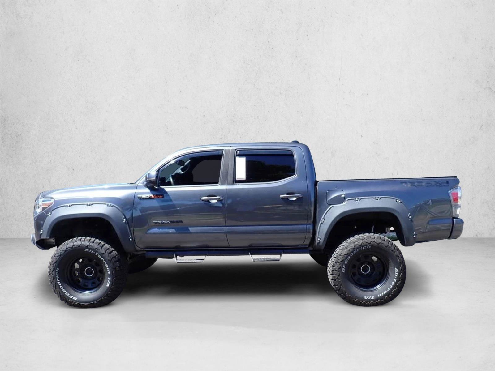 Used 2021 Toyota Tacoma TRD Off-Road w/ Technology Package AWD/4WD image 2