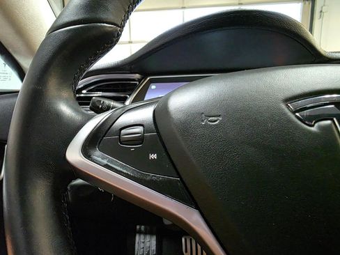 Used 2013 Tesla Model S Performance RWD image 30