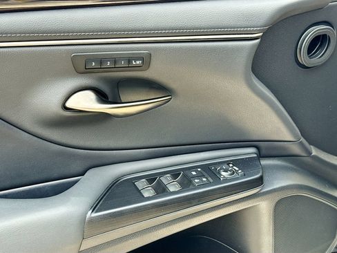 Used 2021 Lexus ES 350 w/ Premium Package FWD image 17