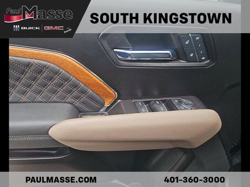 Used 2024 GMC Canyon Denali AWD/4WD image 10