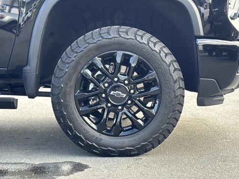 Used 2025 Chevrolet Silverado 2500 LTZ w/ Trail Boss Package image 32