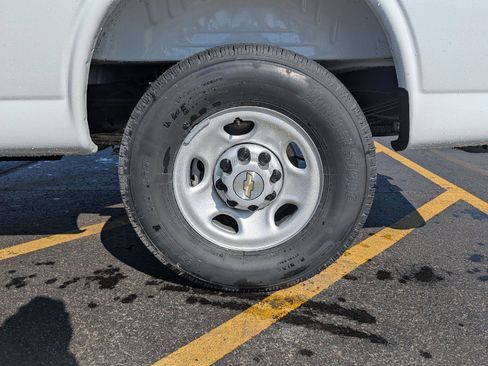 New 2026 Chevrolet Express 2500 Extended w/ Driver Convenience Package image 26