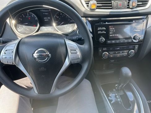 Used 2015 Nissan Rogue SV AWD/4WD image 9