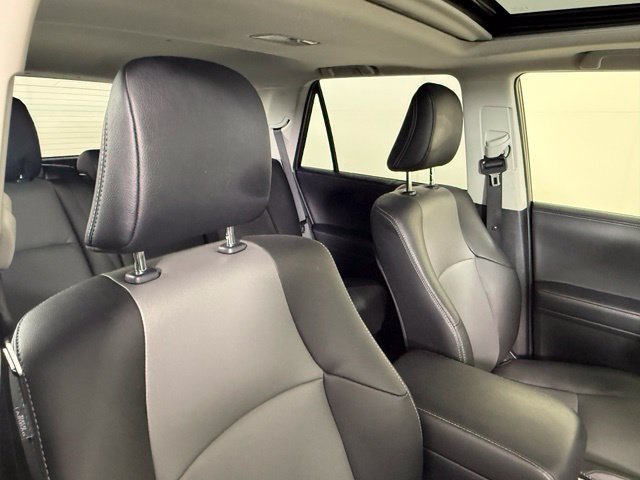 Used 2024 Toyota 4Runner SR5 Premium w/ Moonroof Package AWD/4WD image 31