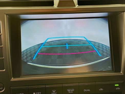 Used 2017 Lexus GX 460 image 23