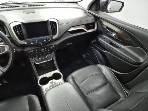 Used 2020 GMC Terrain Denali w/ Denali Premium Package FWD image 12