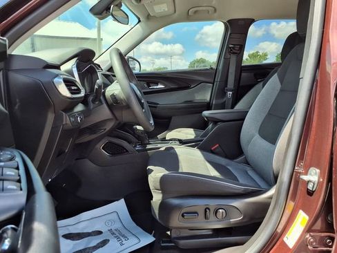 Used 2023 Chevrolet TrailBlazer LT FWD image 14