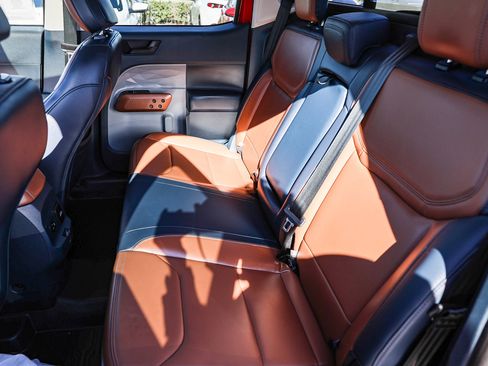 Used 2022 Ford Maverick Lariat w/ Lariat Luxury Package image 10