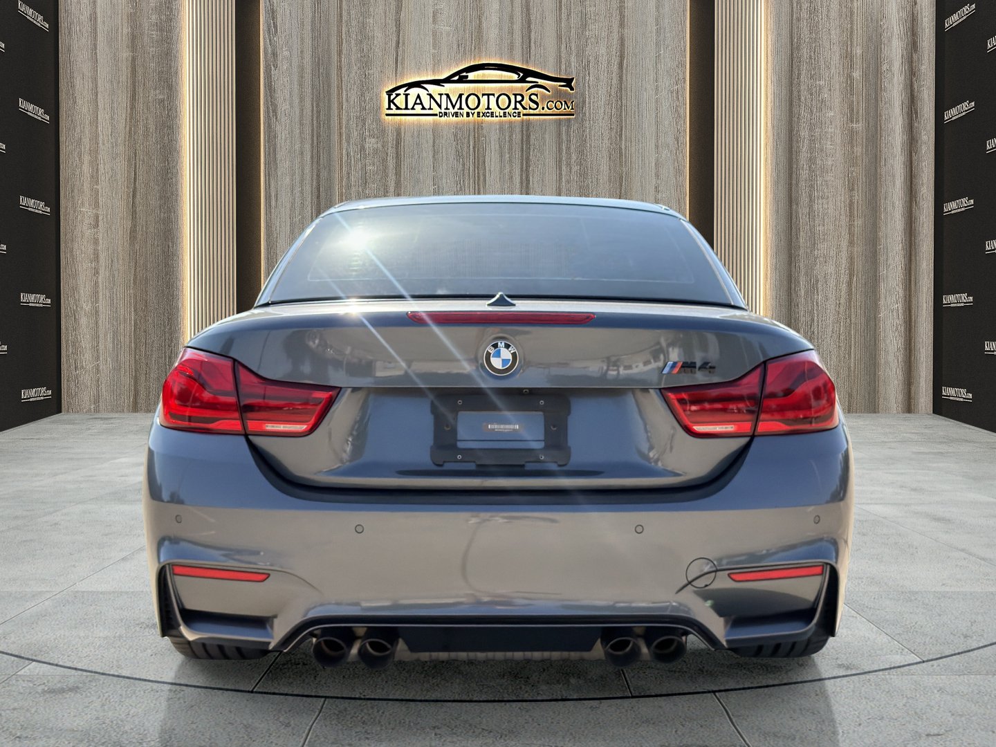 Used 2018 BMW M4 Convertible RWD image 6