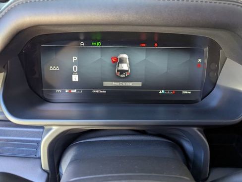 Used 2023 Land Rover Defender 110 image 33