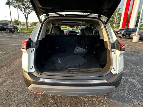 Used 2023 Nissan Rogue SV w/ SV Premium B Package AWD/4WD image 13