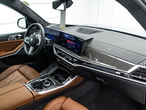 Used 2026 BMW X5 M60i image 15