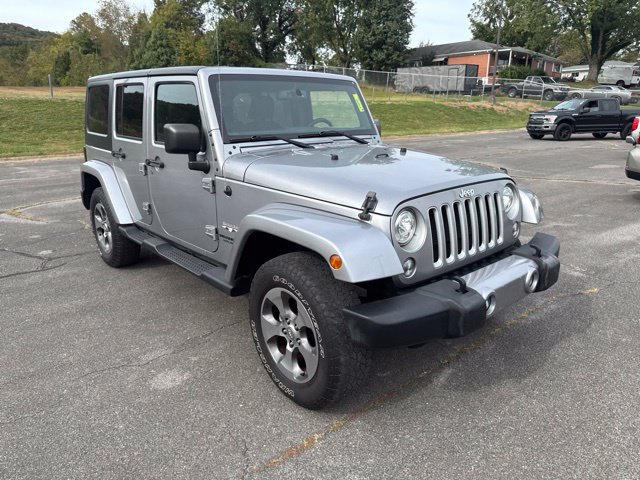 Used 2017 Jeep Wrangler Unlimited Sahara AWD/4WD image 2