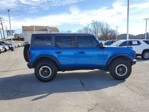 Used 2023 Ford Bronco Badlands w/ Sasquatch Package image 3