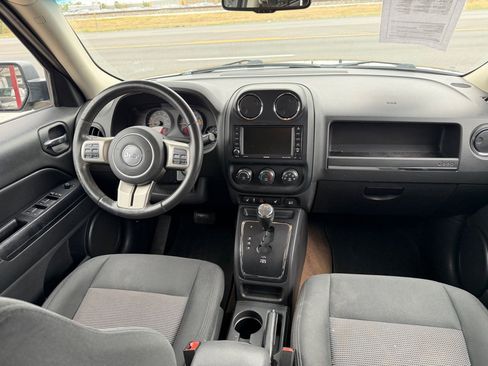 Used 2014 Jeep Patriot Latitude image 24