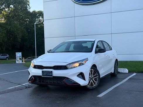 Used 2023 Kia Forte GT-Line FWD image 2