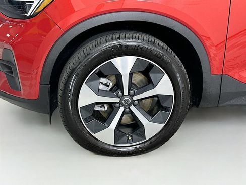 Used 2024 Volvo XC40 B5 Plus w/ Climate Package AWD/4WD image 24
