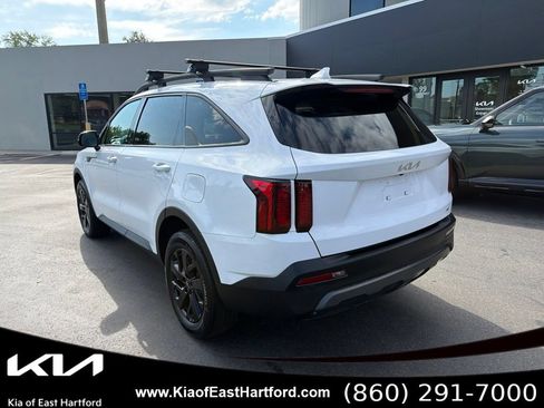 Used 2023 Kia Sorento S w/ Panoramic Sunroof Package AWD/4WD image 10