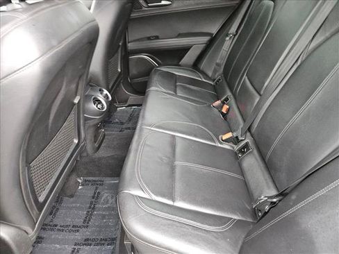 Used 2019 Alfa Romeo Stelvio image 16