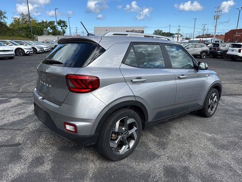 Certified 2023 Hyundai Venue SEL image 7