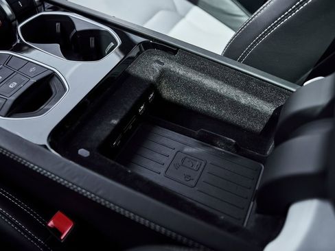 Used 2019 Lamborghini Urus AWD/4WD image 69