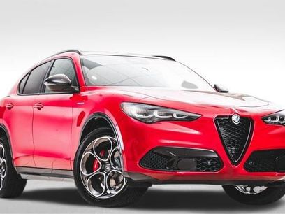 New 2025 Alfa Romeo Stelvio Sprint w/ Veloce Package