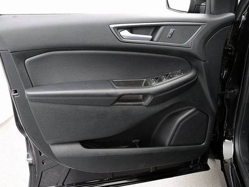 Used 2024 Ford Edge SE image 23